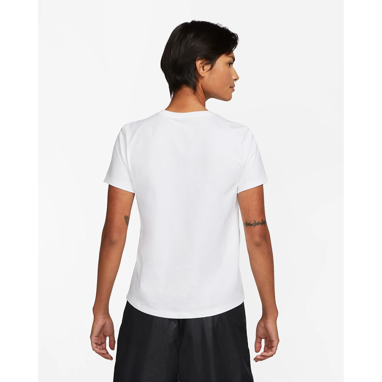 Nike Sportswear Essentials T-Shirt