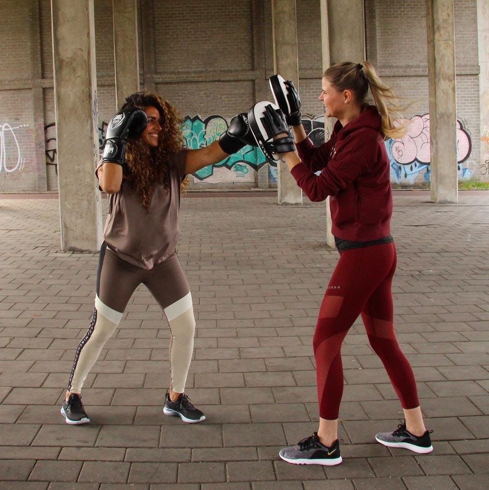 Venum Light Focus Mitts