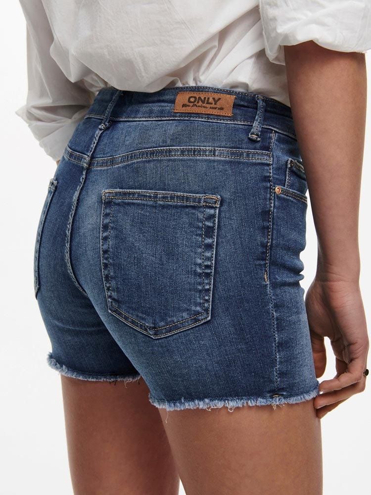 ONLY Blush Mid Short