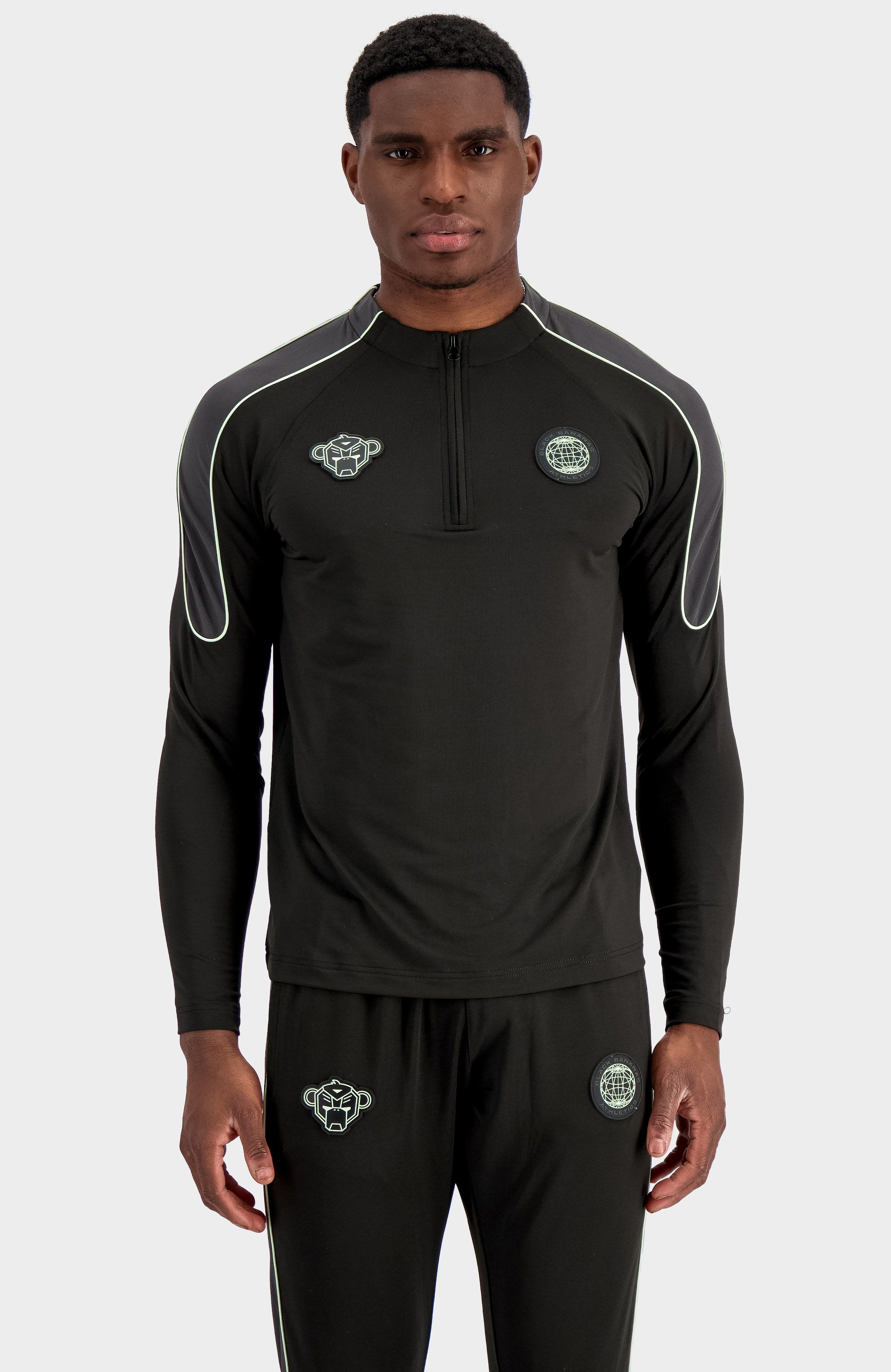 Black Bananas Motion Tracktop