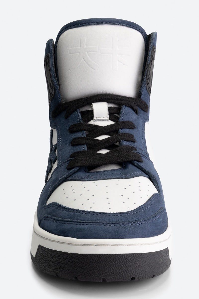 be:at: Kobe Sneaker