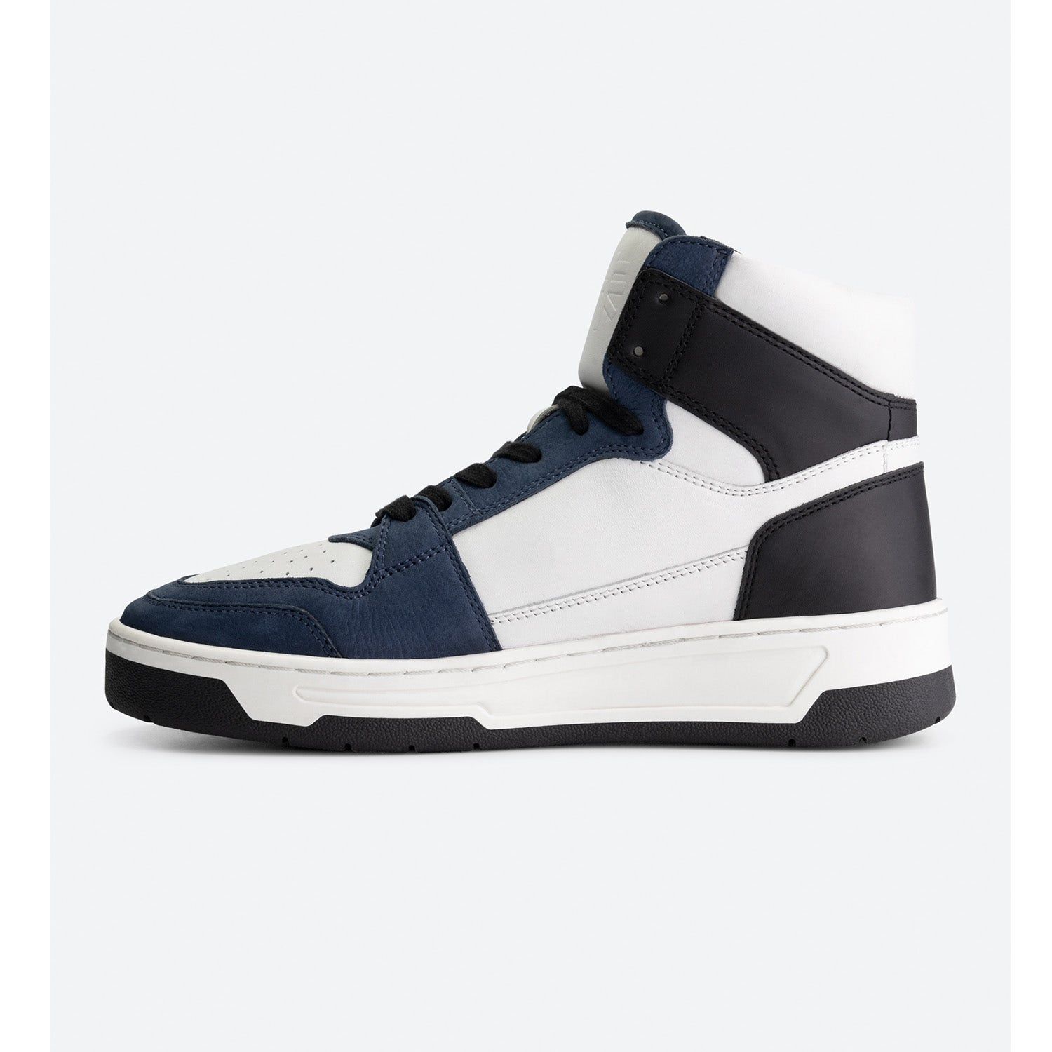 be:at: Kobe Sneaker