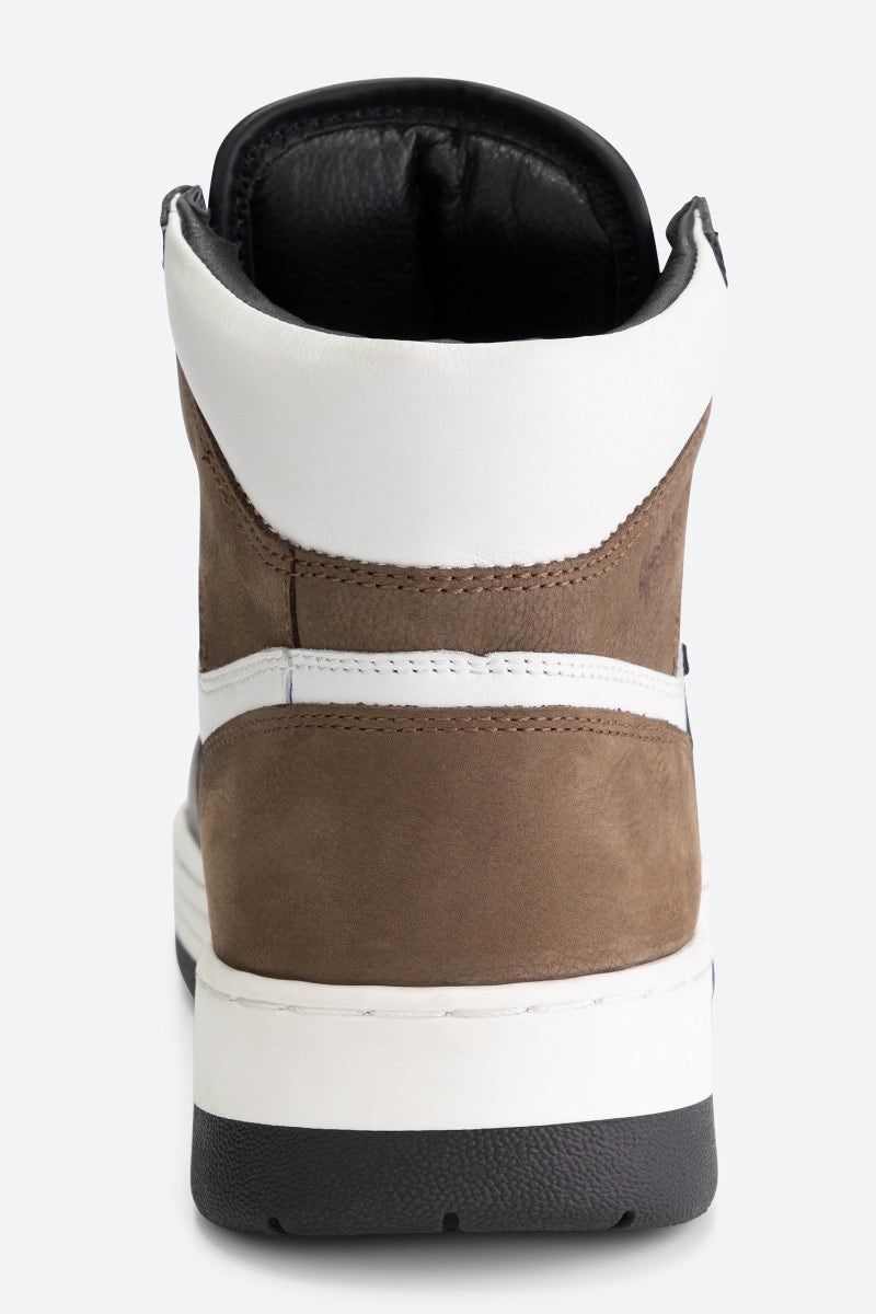 be:at: Kobe Sneaker