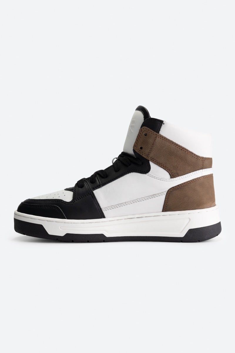 be:at: Kobe Sneaker