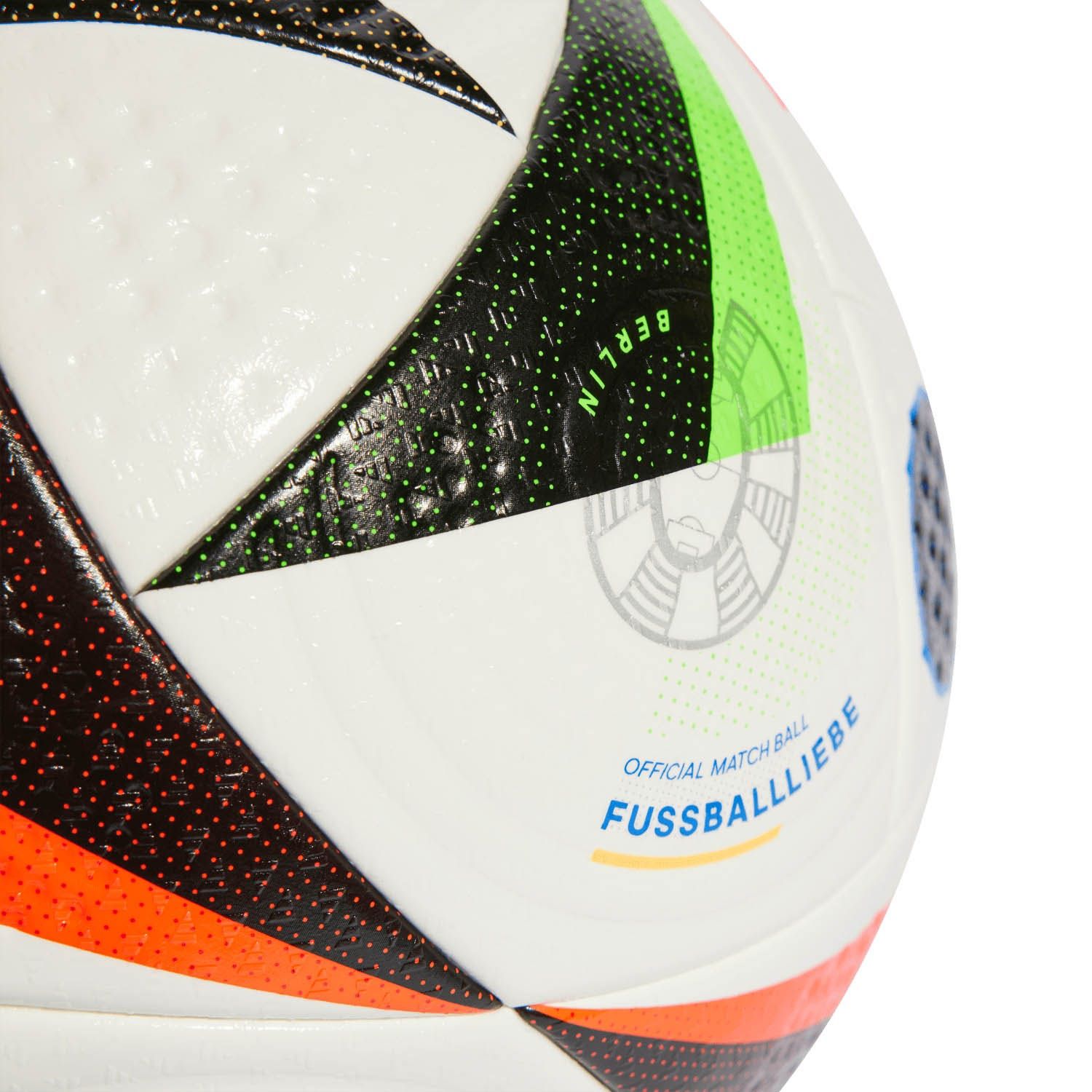 adidas EURO 24 Fussballliebe Pro Voetbal
