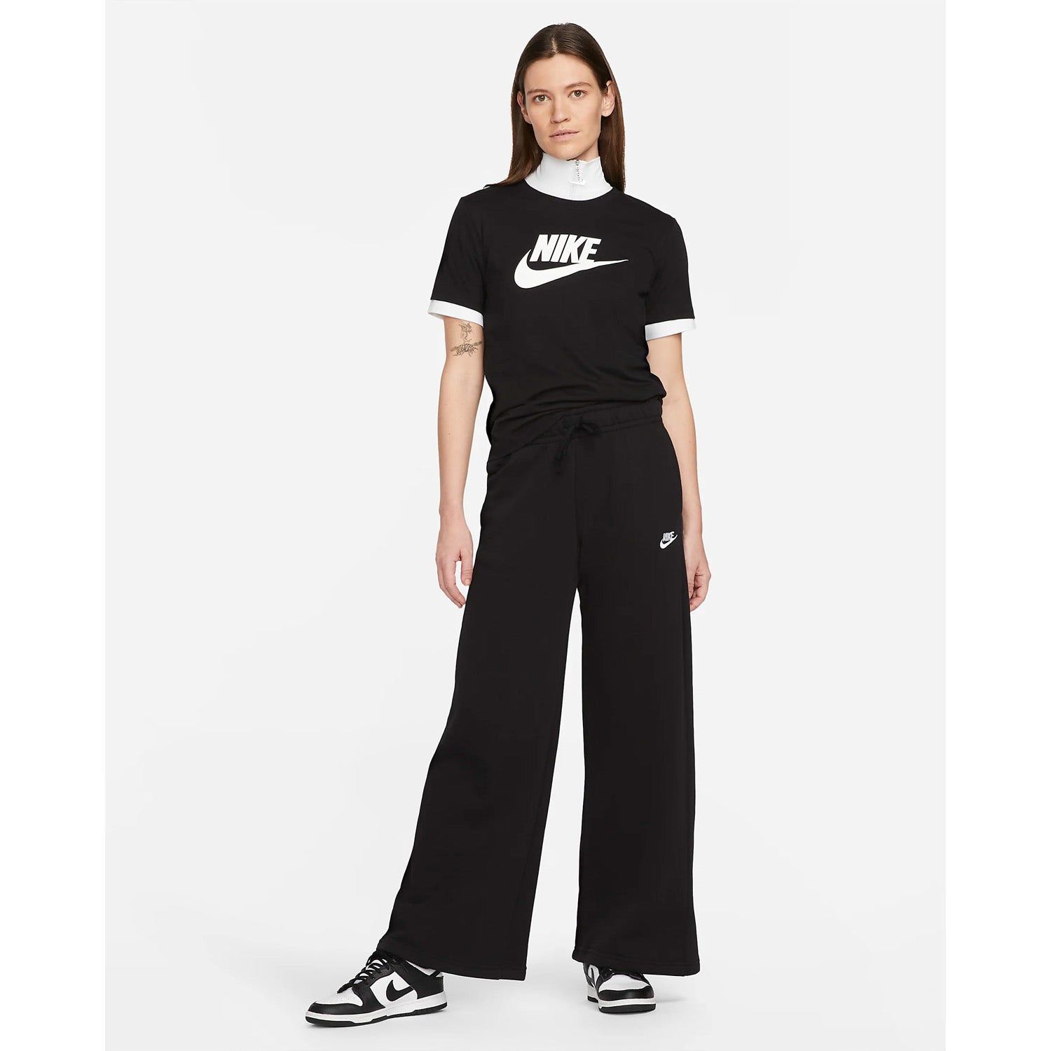 Nike Sportswear Essentials T-Shirt