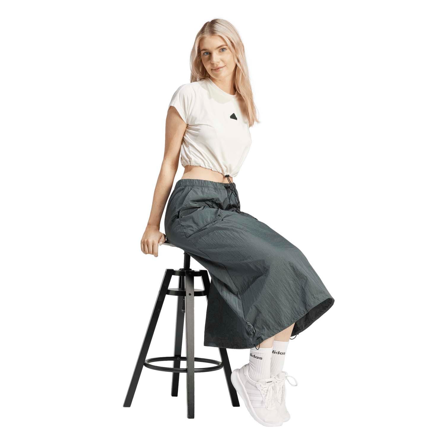 adidas City Escape Crop T-shirt met Elastisch Koord