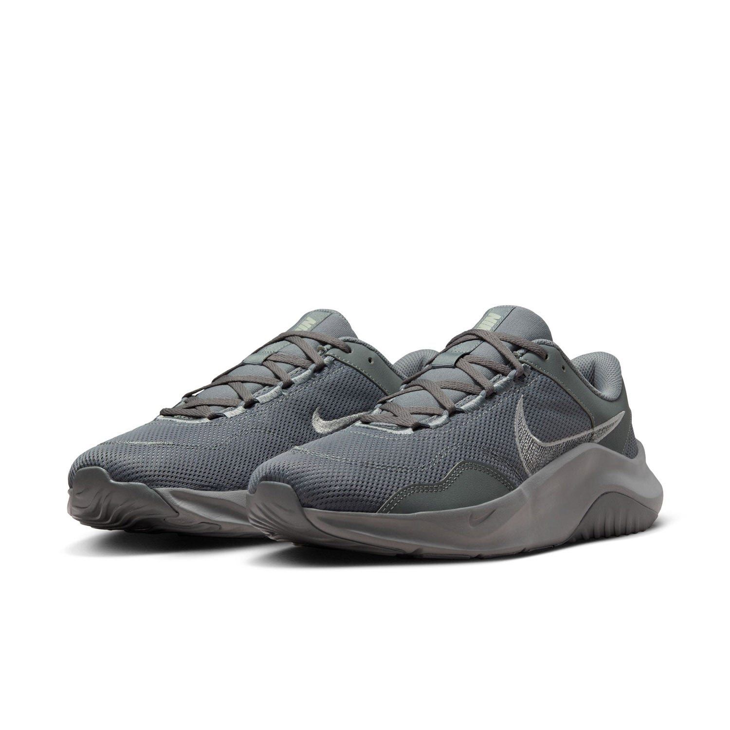Nike Legend Essential 3