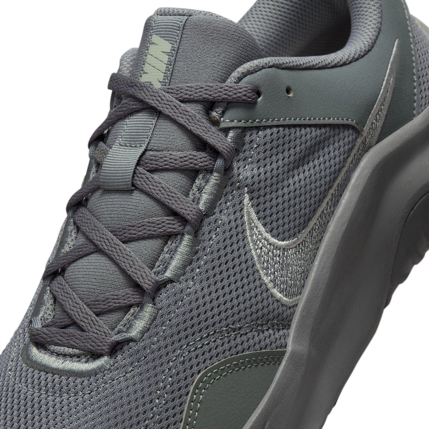 Nike Legend Essential 3
