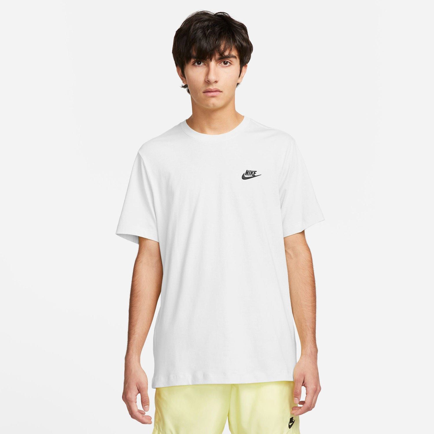 Nike Sportswear Club T-Shirt