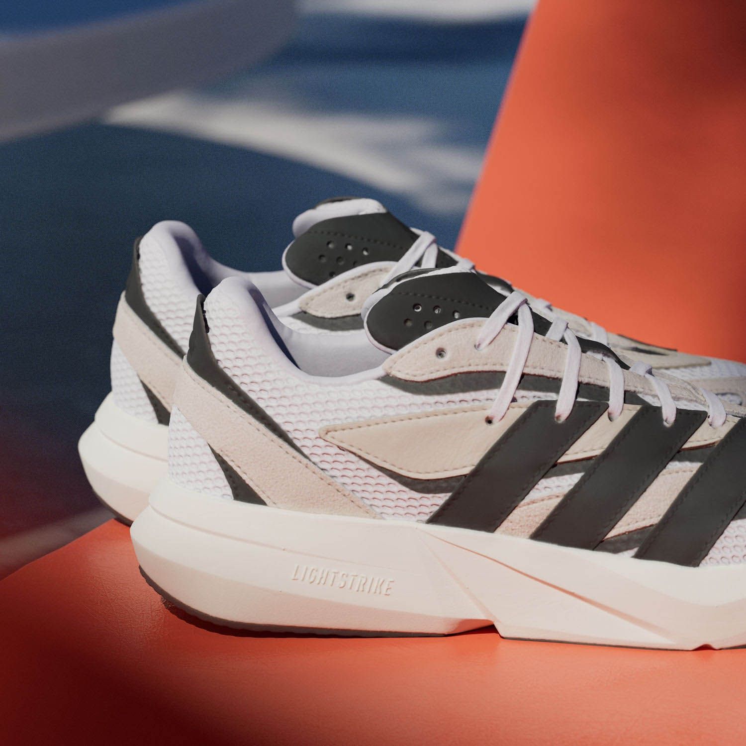 adidas Lightblaze