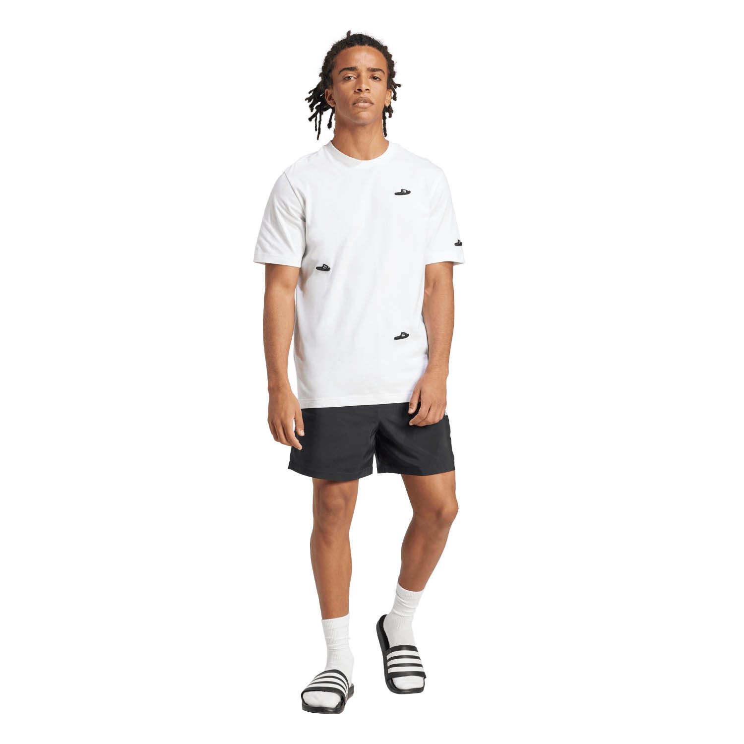 adidas Essentials 3-Stripes Chelsea Short	