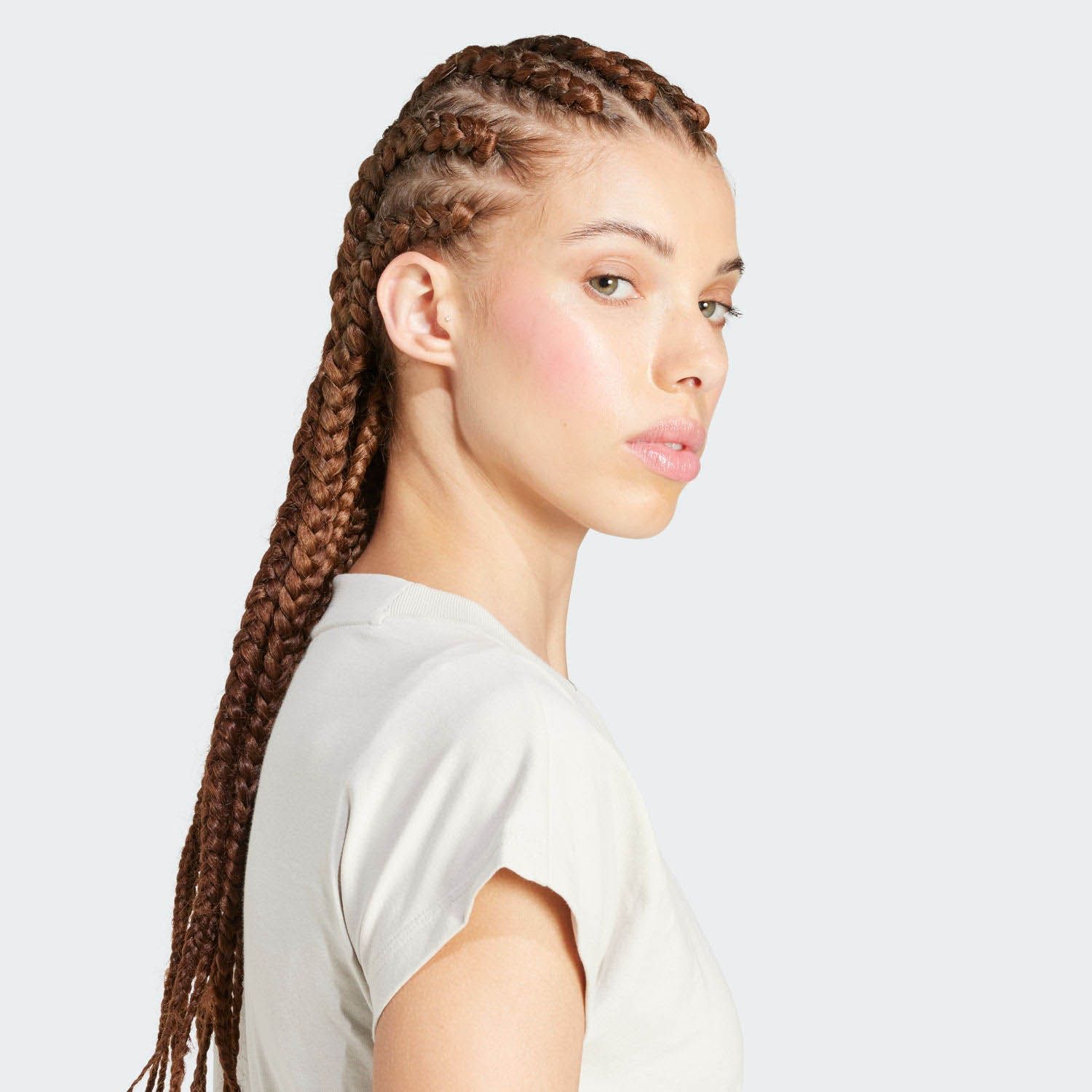 adidas  Essentials Linear Cotton T-shirt