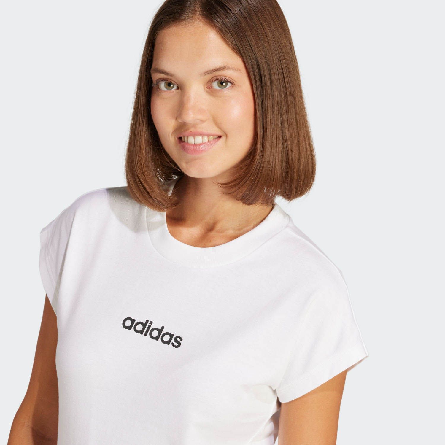 adidas  Essentials Linear Cotton T-shirt