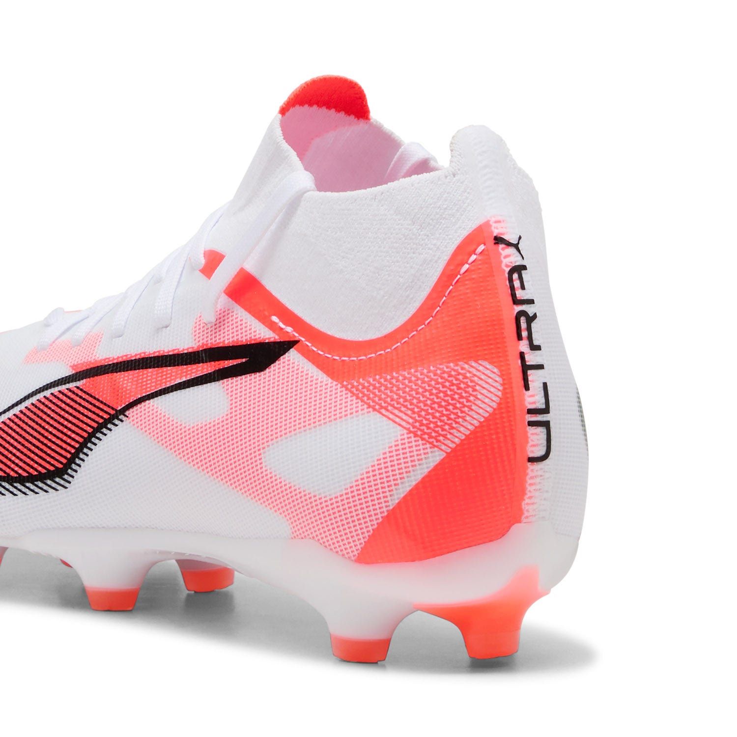 PUMA  Ultra 5 Match+ Dames