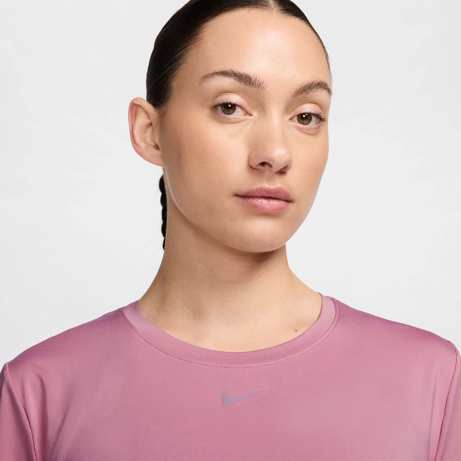 Nike One Classic Tee Dames