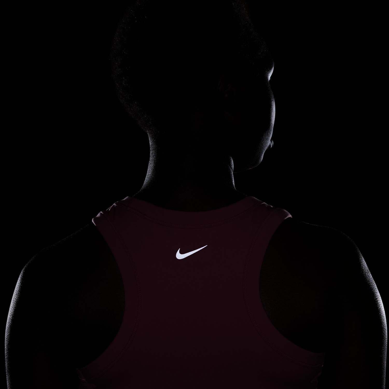 Nike One Fitted Tanktop