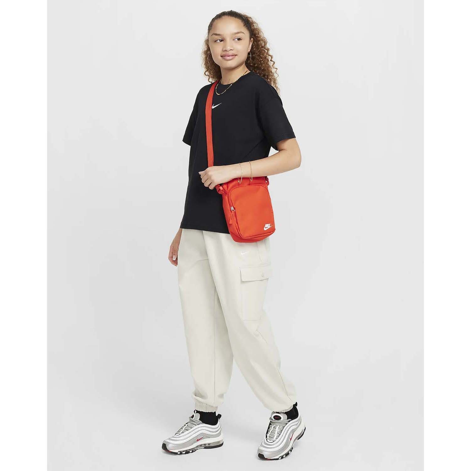 Nike Sportswear Essential T-shirt Meiden