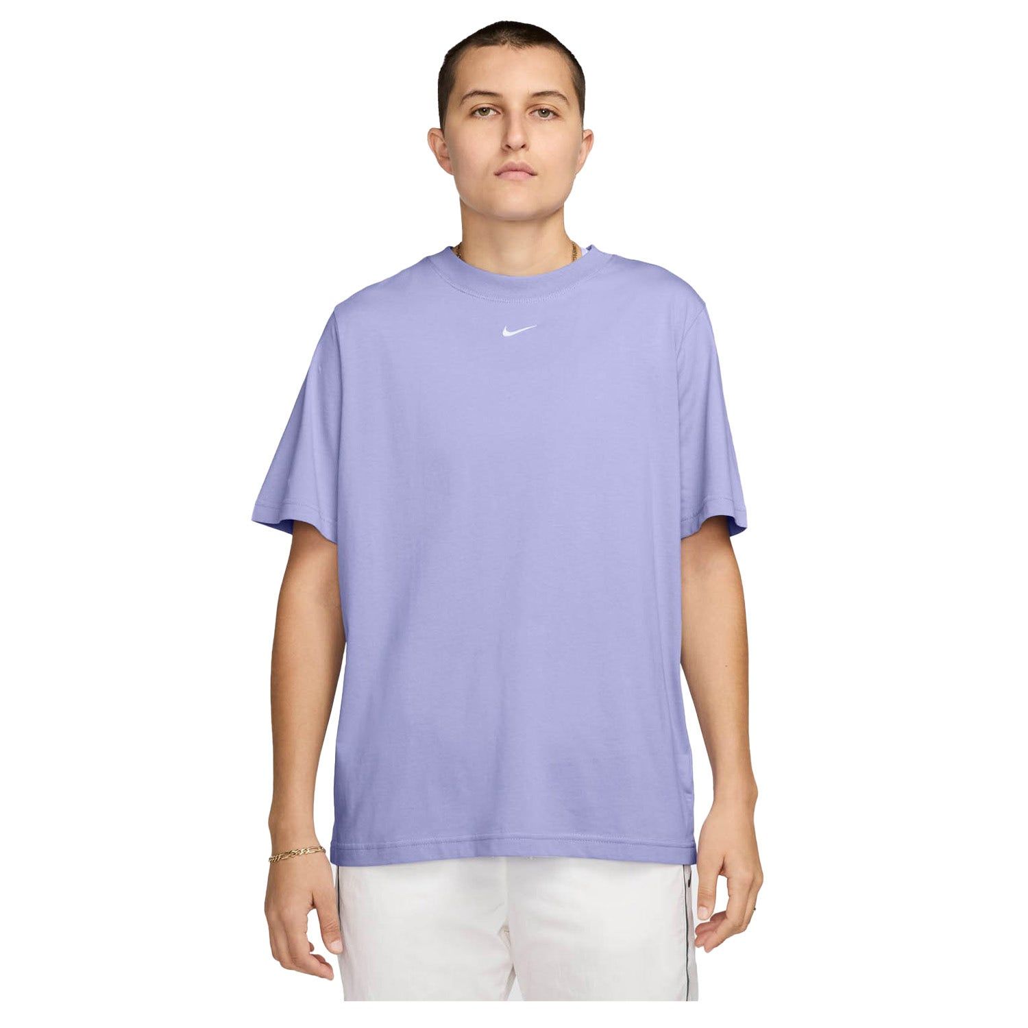 Nike Sportswear Essentials Tee