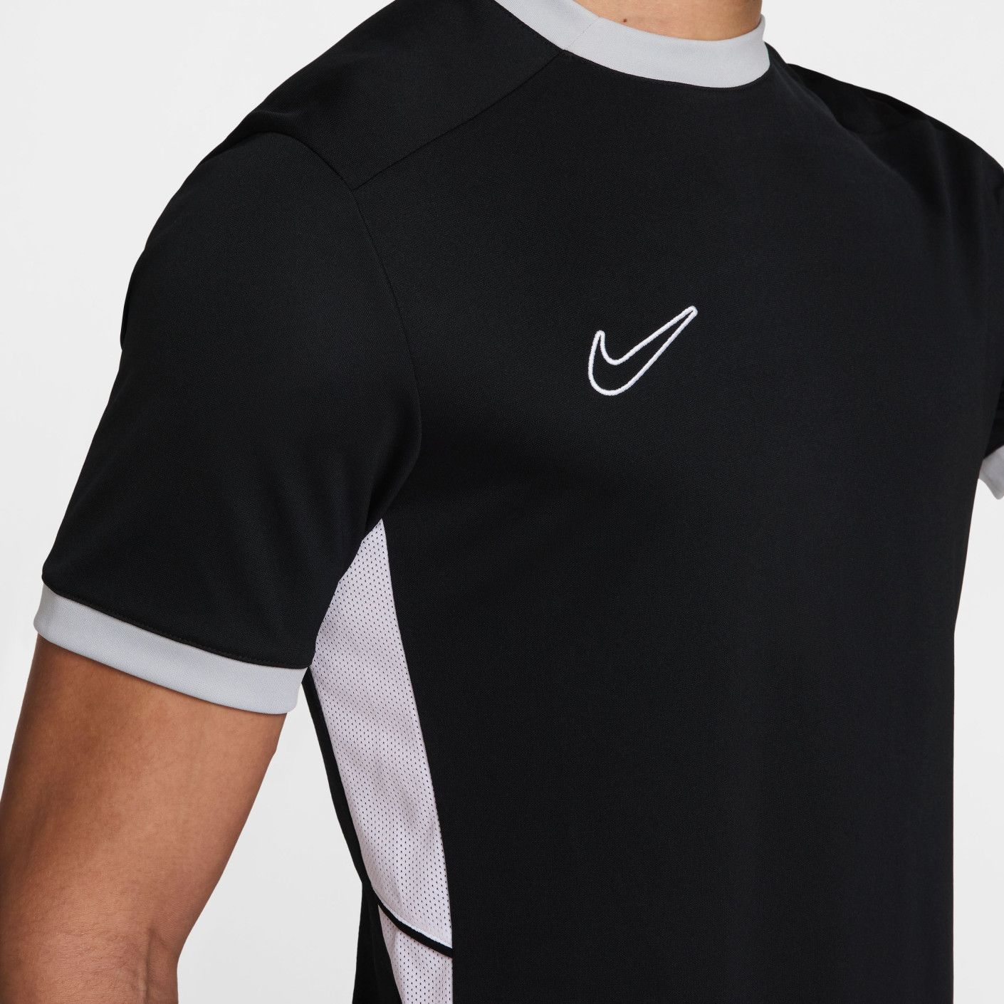 Nike Academy 25 Dri-Fit Short Sleeve T-Shirt