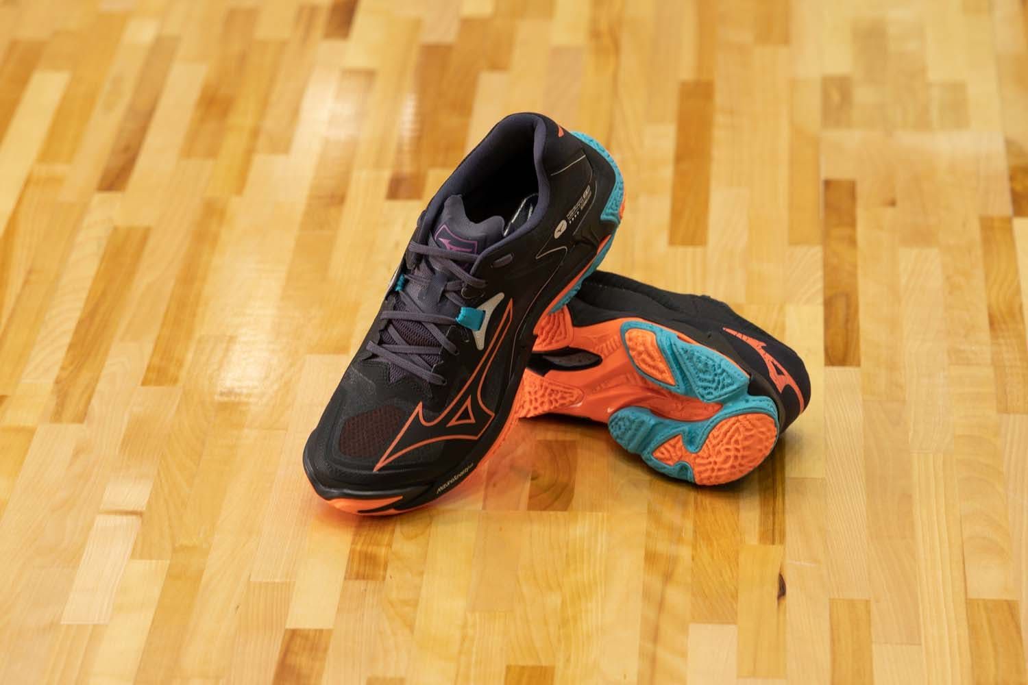 Mizuno Wave Lightning Z8