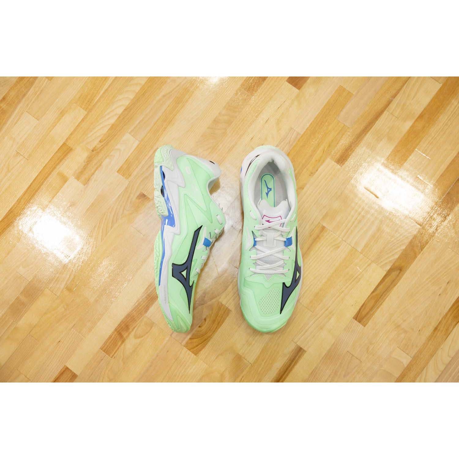 Mizuno Wave Lightning Z8