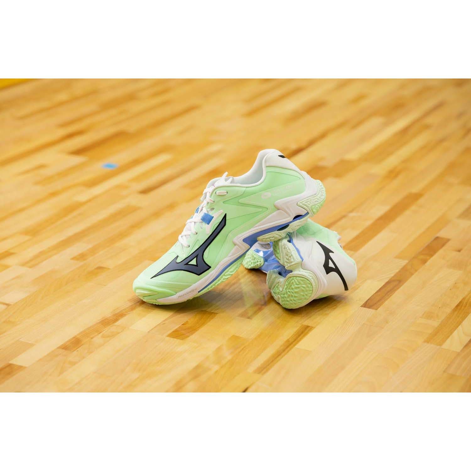 Mizuno Wave Lightning Z8