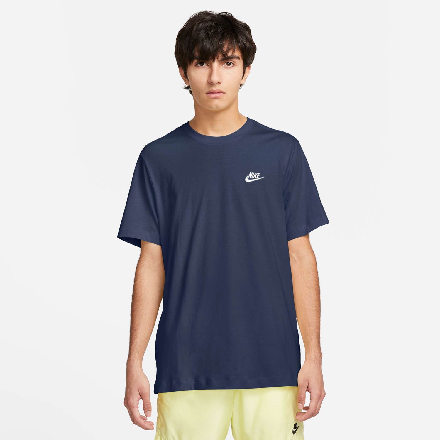 Nike Sportswear Club T-Shirt