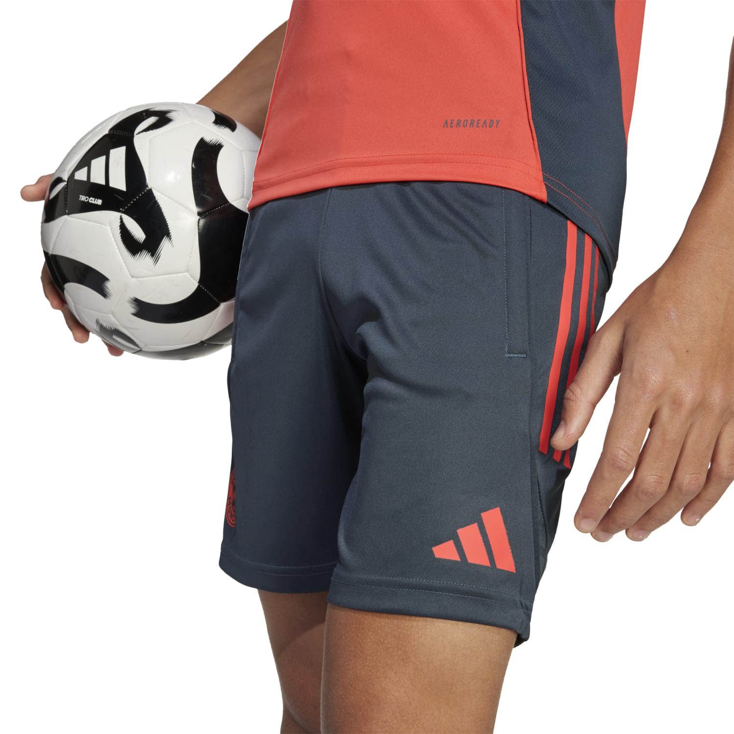 adidas FC Bayern München Tiro Training Shorts Kids