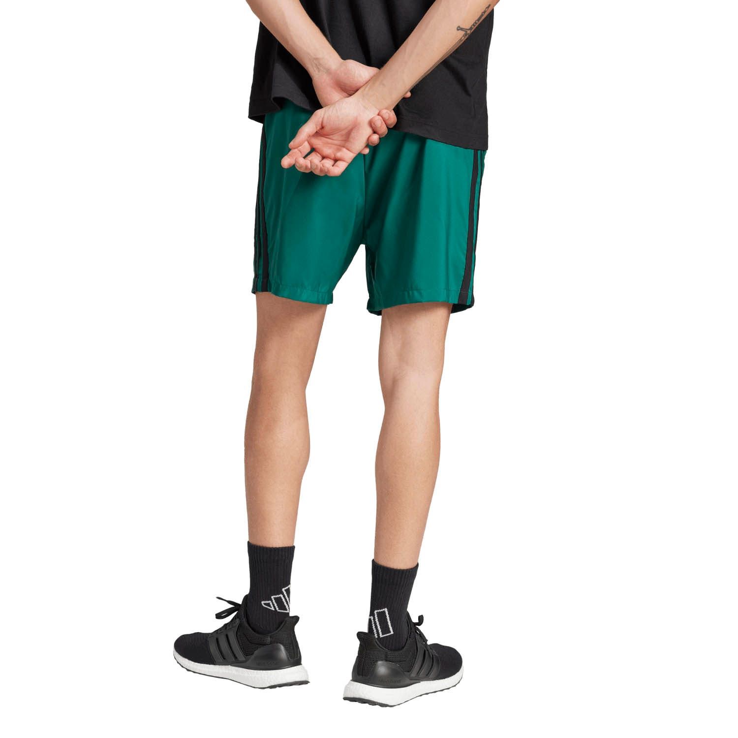 adidas Essentials 3-Stripes Chelsea Short	