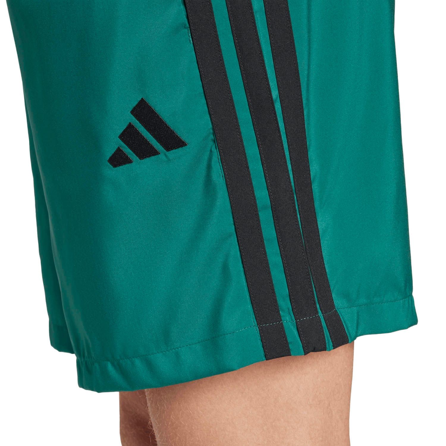adidas Essentials 3-Stripes Chelsea Short	