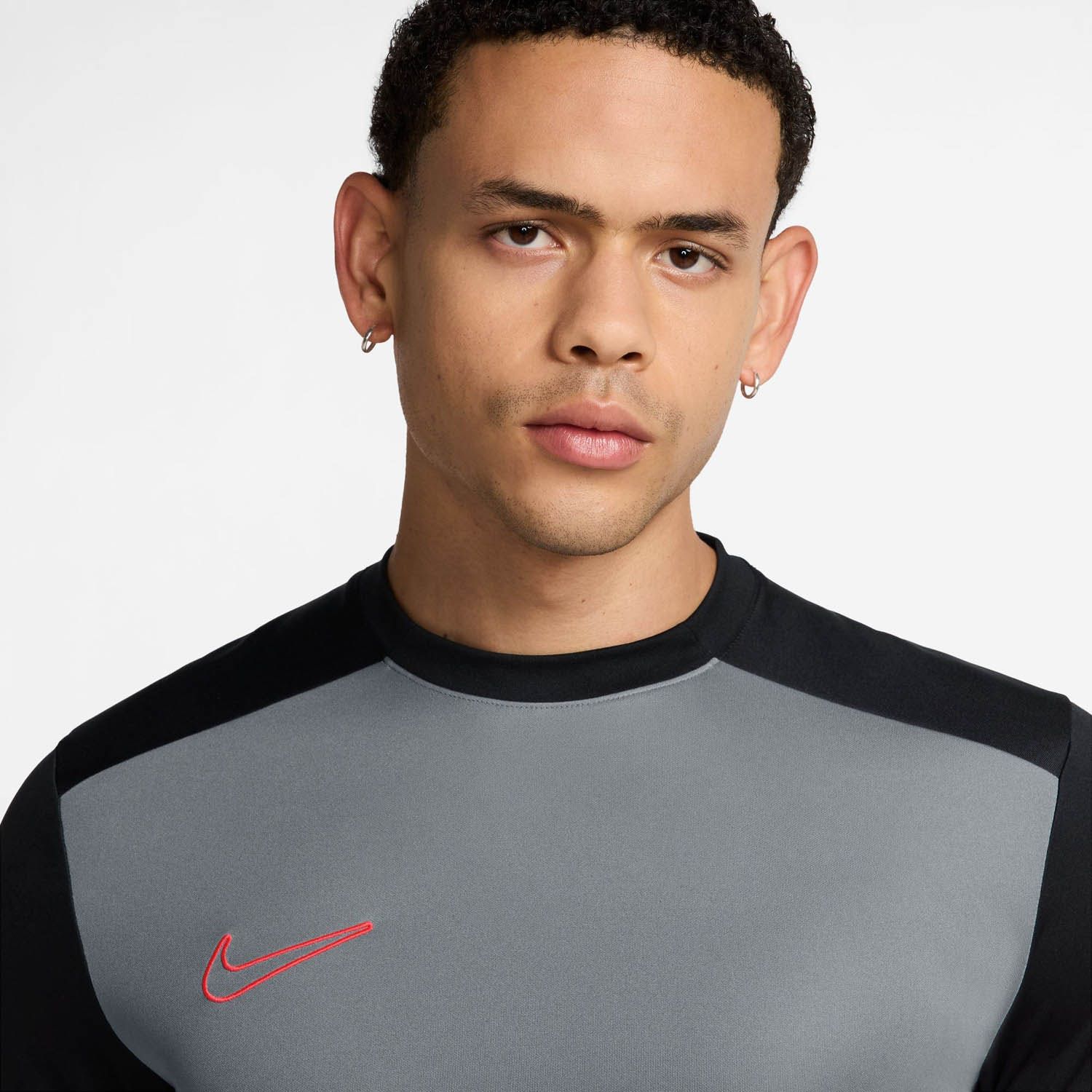 Nike Academy Dri-Fit Short Sleeve T-Shirt