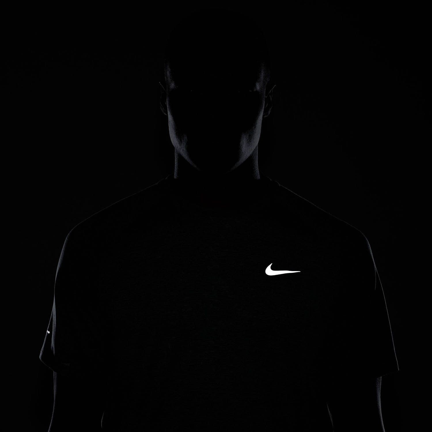 Nike Stride Dri-Fit Running Top