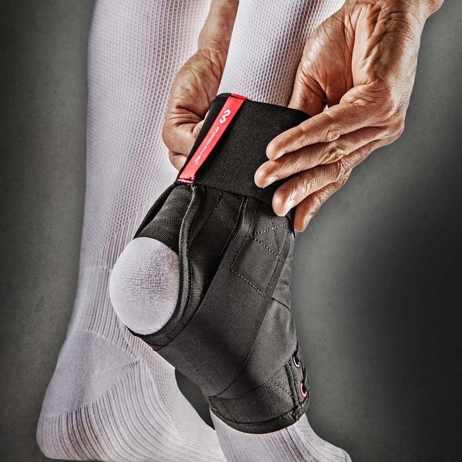 Mcdavid Enkelbrace Met Banden