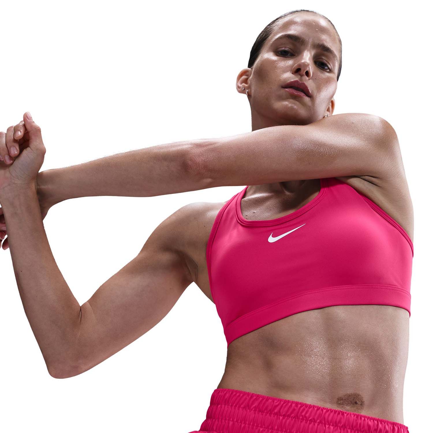 Nike Swoosh Medium Support