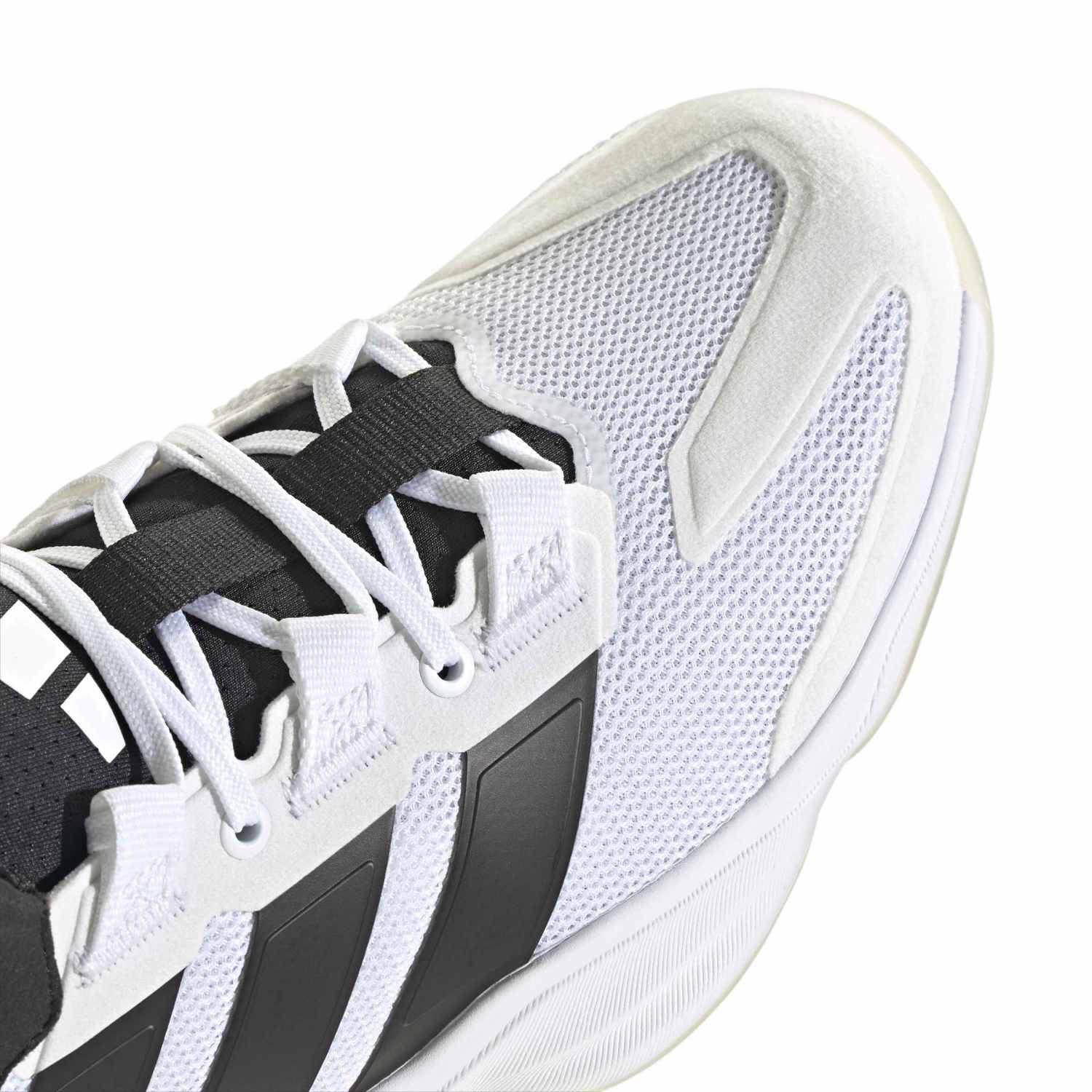 adidas Court Stabil