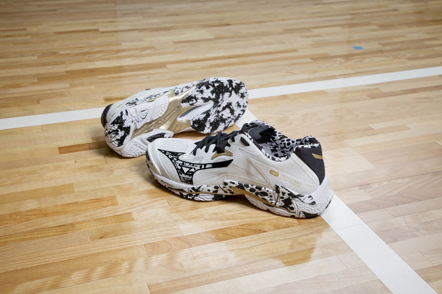 Mizuno Wave Lightning Z