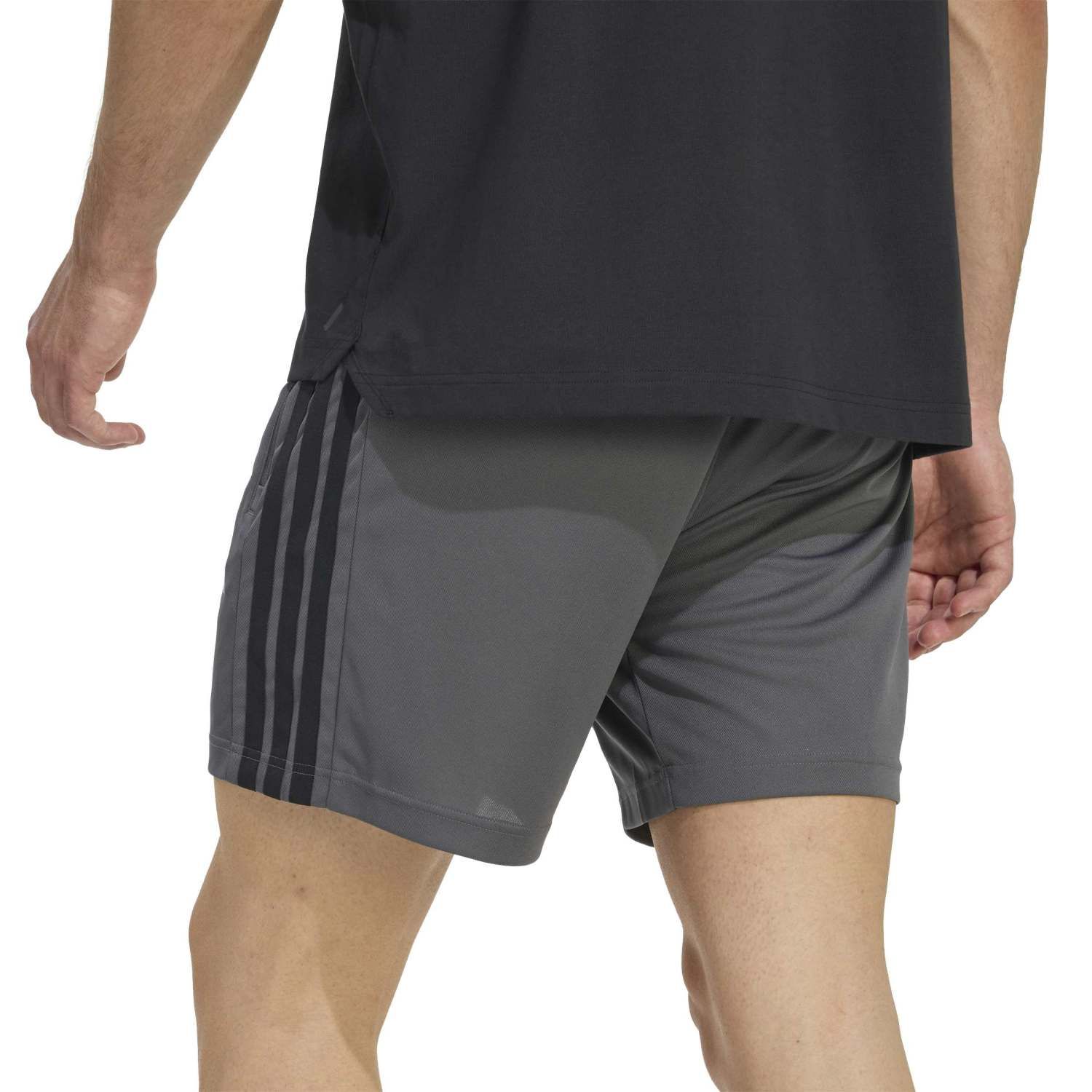 adidas Workout Essential Short 7 Inch
