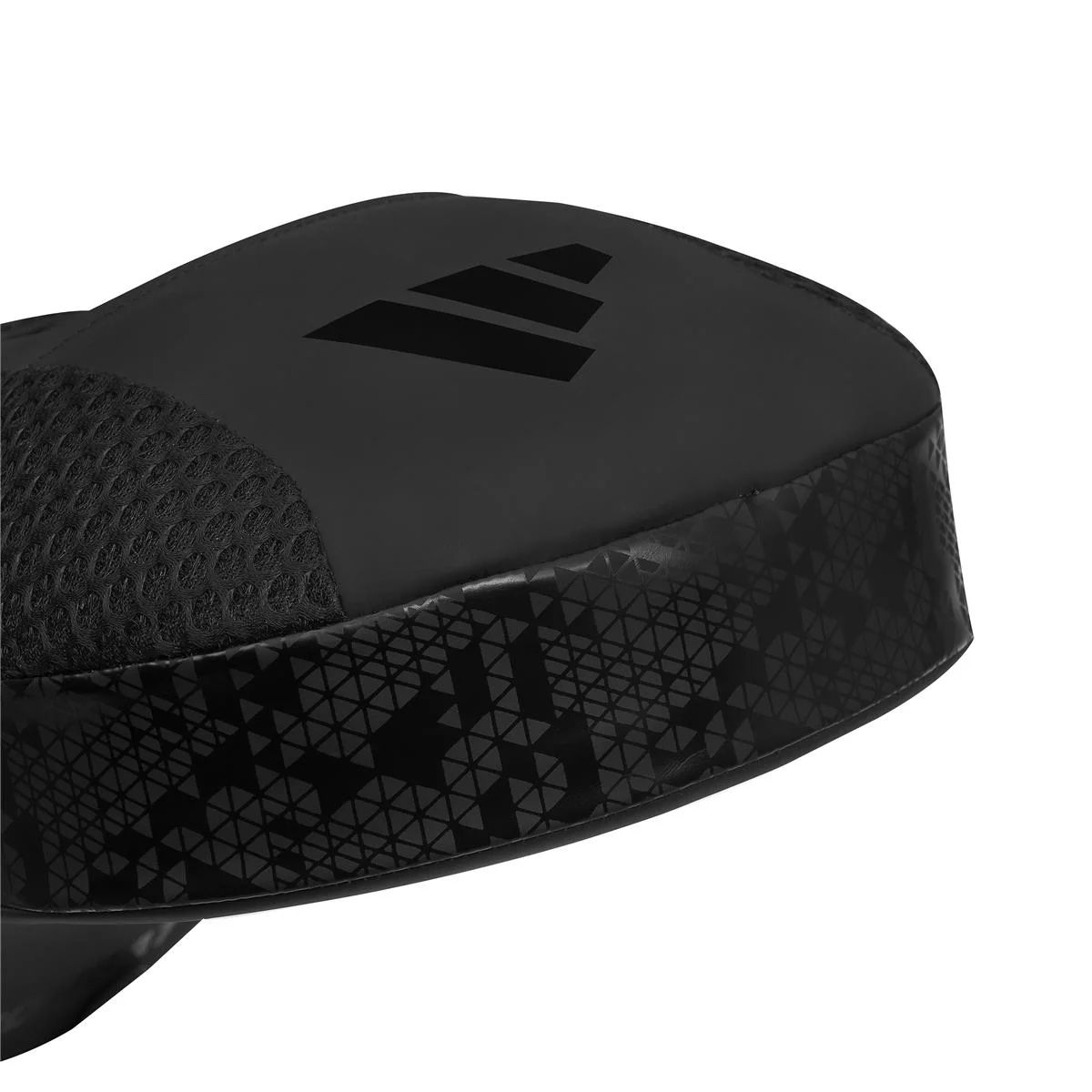 adidas Combat 50 Focus