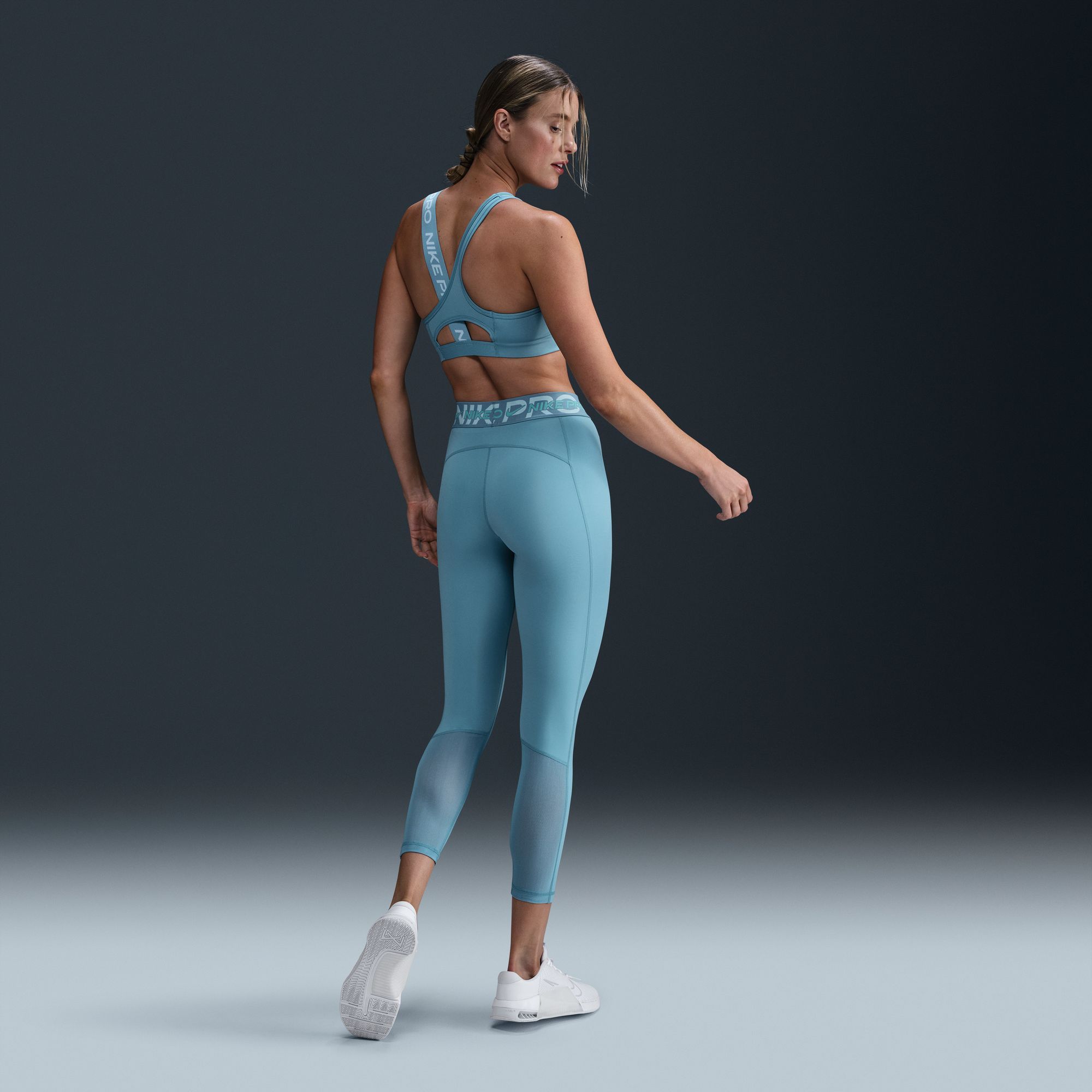 Nike Pro Swoosh Asymmetrical
