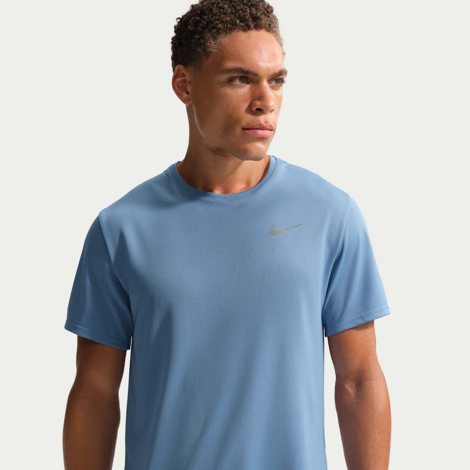 Nike Miler Short Sleeve Shirt