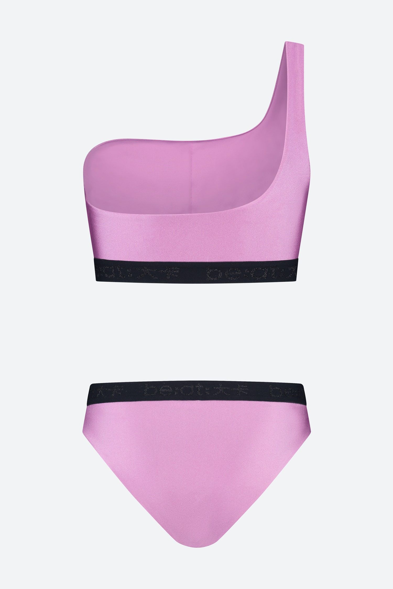 be:at: Emily Bikini 