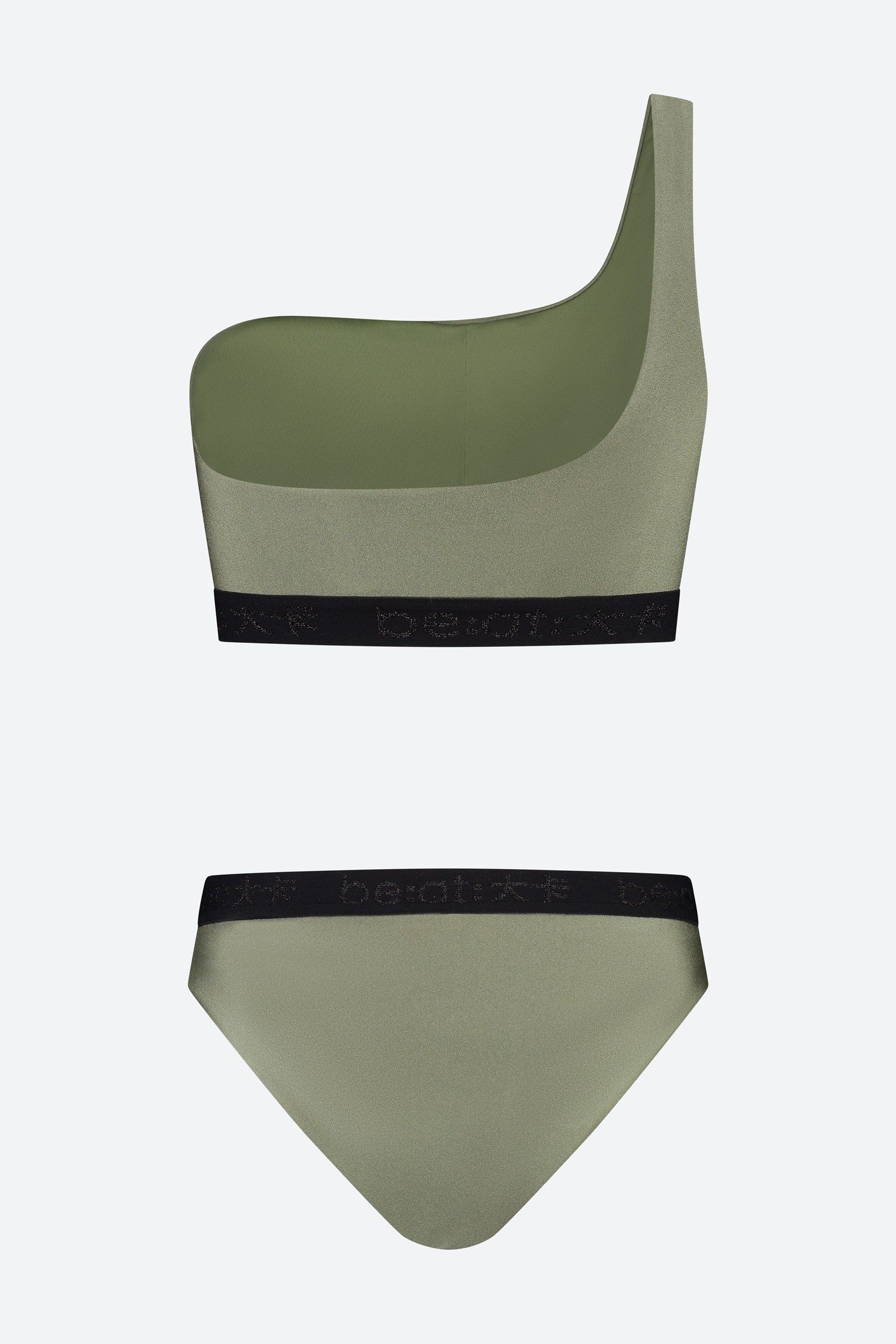 be:at: Emily Bikini 