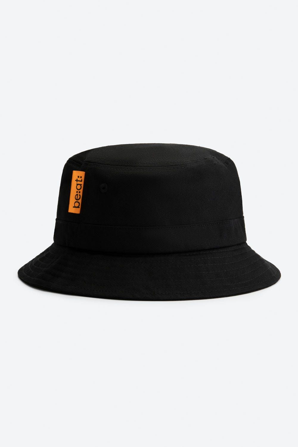 be:at: Aden Buckethat