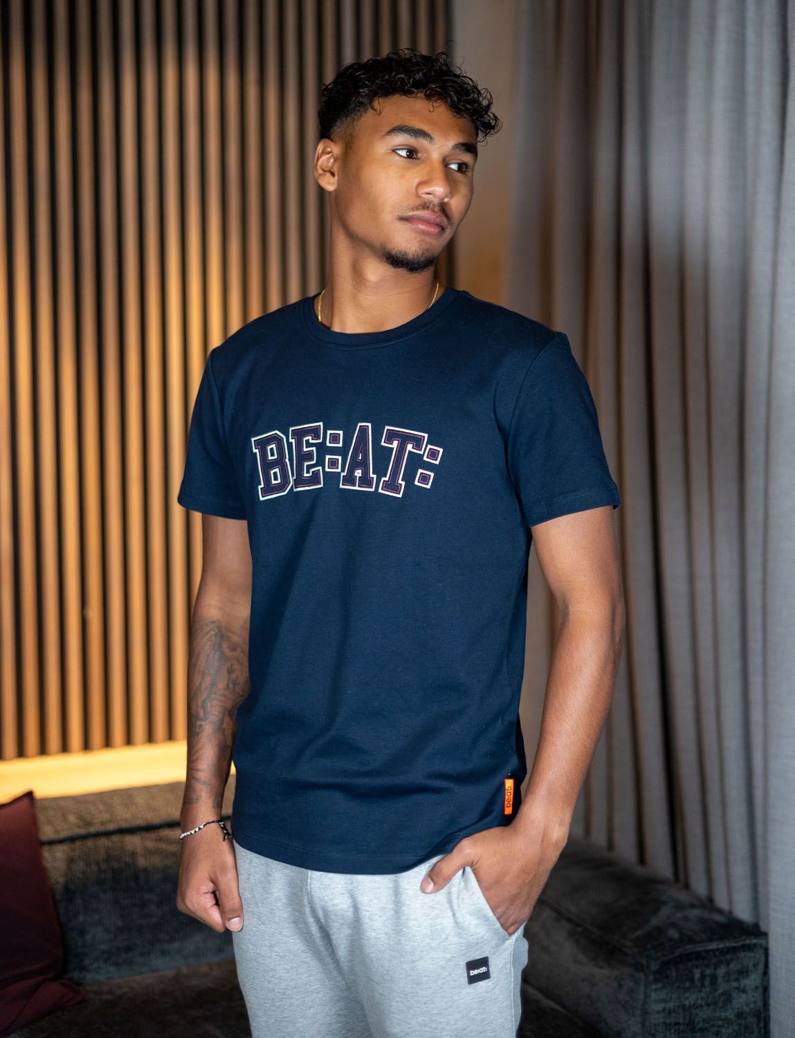 be:at: Jean Tee